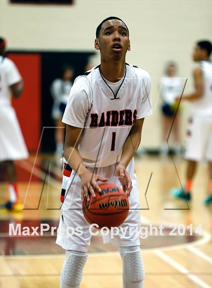 Thumbnail 3 in Chaparral vs. Rangeview (CHSAA 5A Sweet 16 Playoff) photogallery.