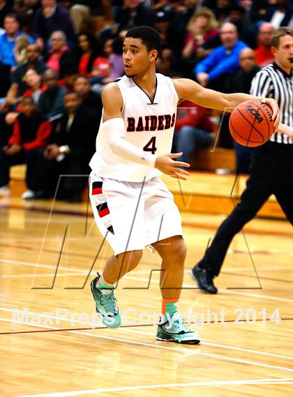 Thumbnail 1 in Chaparral vs. Rangeview (CHSAA 5A Sweet 16 Playoff) photogallery.