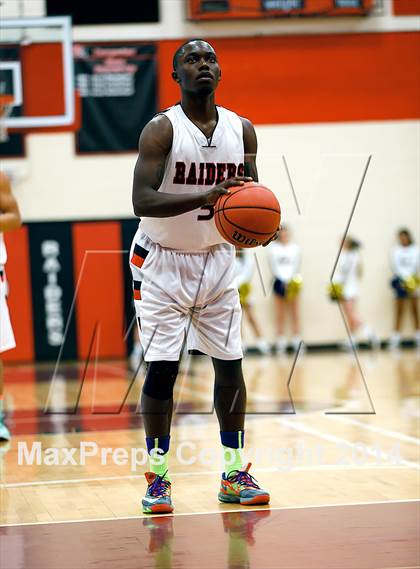 Thumbnail 1 in Chaparral vs. Rangeview (CHSAA 5A Sweet 16 Playoff) photogallery.