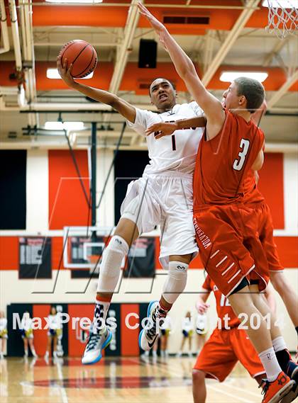 Thumbnail 1 in Chaparral vs. Rangeview (CHSAA 5A Sweet 16 Playoff) photogallery.