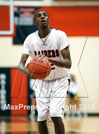 Thumbnail 3 in Chaparral vs. Rangeview (CHSAA 5A Sweet 16 Playoff) photogallery.