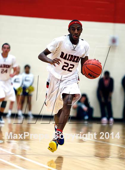 Thumbnail 1 in Chaparral vs. Rangeview (CHSAA 5A Sweet 16 Playoff) photogallery.