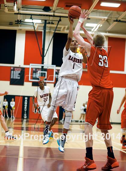 Thumbnail 3 in Chaparral vs. Rangeview (CHSAA 5A Sweet 16 Playoff) photogallery.