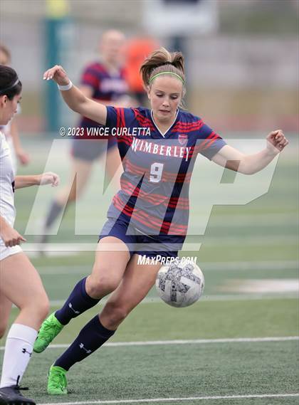 Thumbnail 2 in Davenport vs. Wimberley (UIL 4A Regional Quarterfinal Playoff) photogallery.