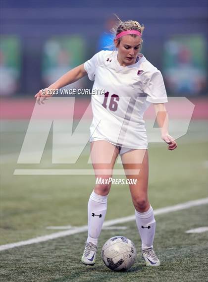 Thumbnail 3 in Davenport vs. Wimberley (UIL 4A Regional Quarterfinal Playoff) photogallery.