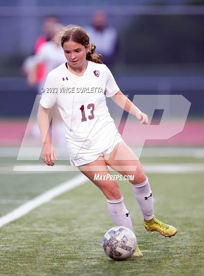 Thumbnail 2 in Davenport vs. Wimberley (UIL 4A Regional Quarterfinal Playoff) photogallery.