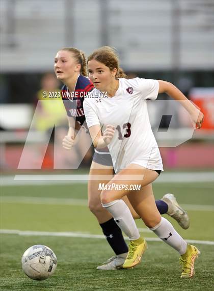 Thumbnail 3 in Davenport vs. Wimberley (UIL 4A Regional Quarterfinal Playoff) photogallery.