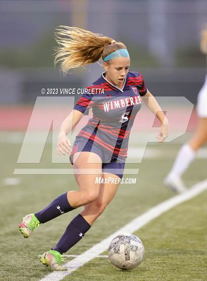Thumbnail 2 in Davenport vs. Wimberley (UIL 4A Regional Quarterfinal Playoff) photogallery.