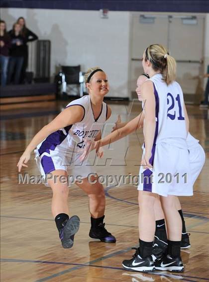 Thumbnail 3 in Boyceville vs. Colfax photogallery.