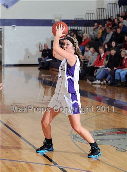 Thumbnail 3 in Boyceville vs. Colfax photogallery.