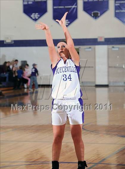 Thumbnail 3 in Boyceville vs. Colfax photogallery.
