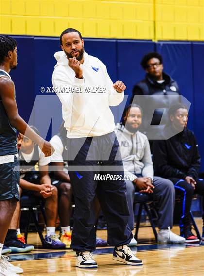 Thumbnail 3 in Holy Cross Vs Eagle Academy II (City Is Mine HS Classic Quarterfinals) photogallery.