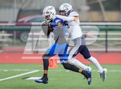 Thumbnail 1 in Gonzaga Prep @ Graham-Kapowsin (WIAA 4A Playoffs) photogallery.