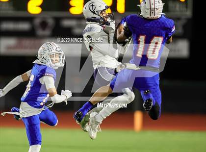 Thumbnail 2 in Gonzaga Prep @ Graham-Kapowsin (WIAA 4A Playoffs) photogallery.