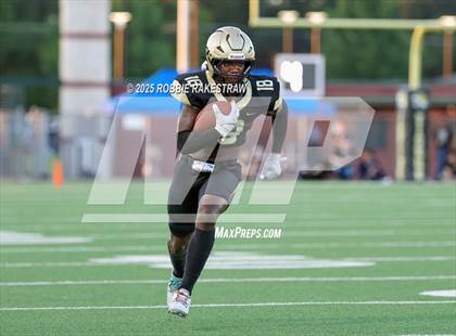 Thumbnail 1 in Crandall @ Irving photogallery.