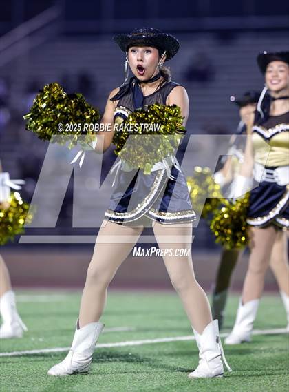 Thumbnail 3 in Crandall @ Irving photogallery.