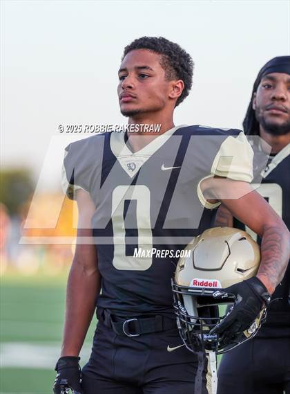 Thumbnail 2 in Crandall @ Irving photogallery.