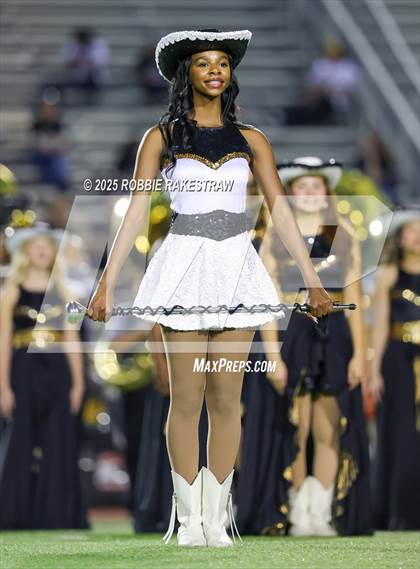 Thumbnail 3 in Crandall @ Irving photogallery.