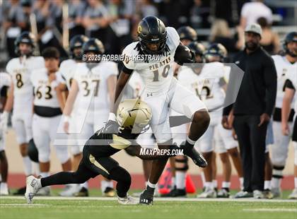 Thumbnail 1 in Crandall @ Irving photogallery.