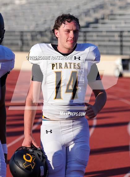 Thumbnail 3 in Crandall @ Irving photogallery.