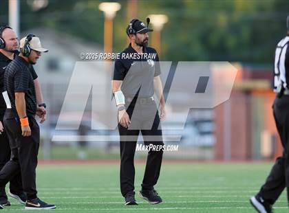 Thumbnail 1 in Crandall @ Irving photogallery.