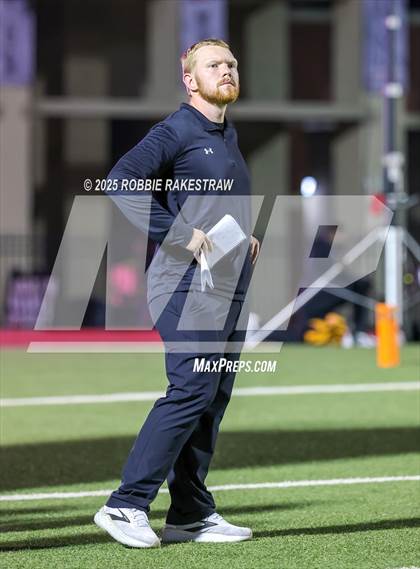 Thumbnail 2 in Crandall @ Irving photogallery.