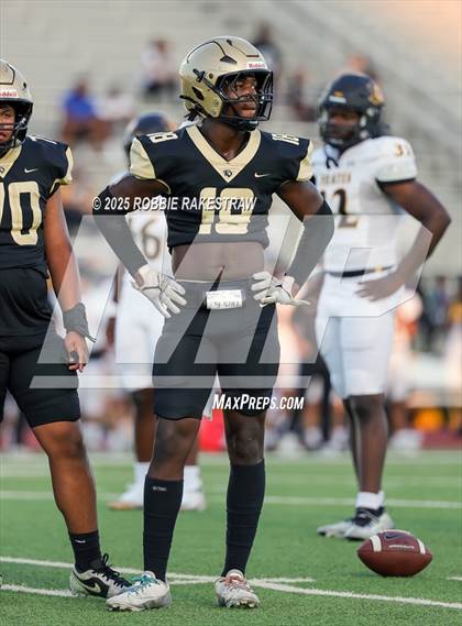 Thumbnail 2 in Crandall @ Irving photogallery.