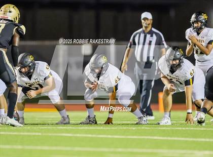 Thumbnail 3 in Crandall @ Irving photogallery.