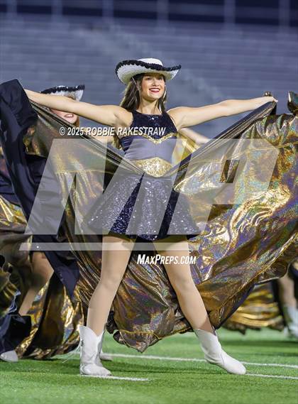 Thumbnail 3 in Crandall @ Irving photogallery.