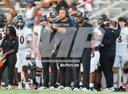 Thumbnail 2 in Crandall @ Irving photogallery.