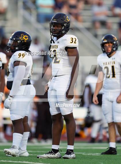 Thumbnail 3 in Crandall @ Irving photogallery.