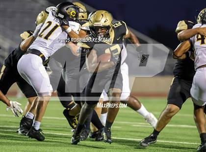 Thumbnail 1 in Crandall @ Irving photogallery.