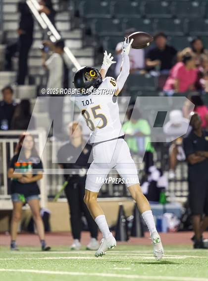 Thumbnail 2 in Crandall @ Irving photogallery.