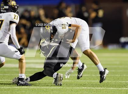 Thumbnail 2 in Crandall @ Irving photogallery.