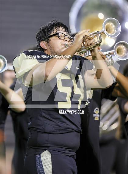 Thumbnail 1 in Crandall @ Irving photogallery.