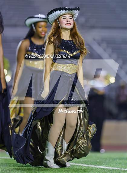 Thumbnail 2 in Crandall @ Irving photogallery.