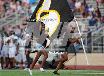 Thumbnail 1 in Crandall @ Irving photogallery.