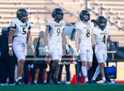 Thumbnail 1 in Crandall @ Irving photogallery.