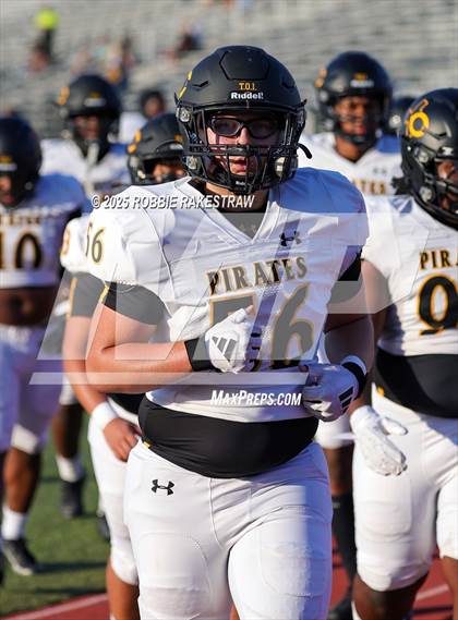 Thumbnail 1 in Crandall @ Irving photogallery.