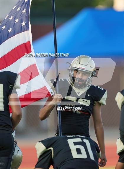 Thumbnail 1 in Crandall @ Irving photogallery.