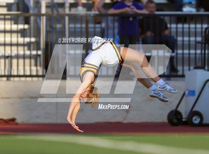 Thumbnail 1 in Crandall @ Irving photogallery.