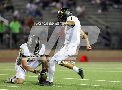 Thumbnail 1 in Crandall @ Irving photogallery.