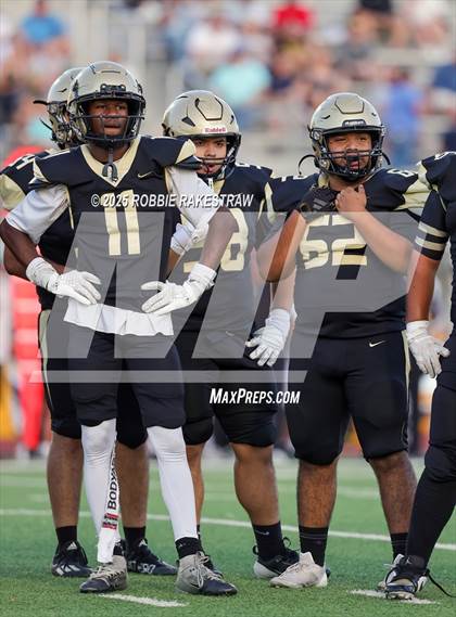 Thumbnail 1 in Crandall @ Irving photogallery.