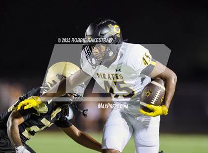 Thumbnail 2 in Crandall @ Irving photogallery.