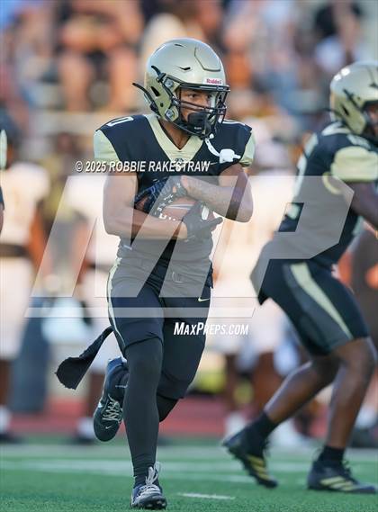 Thumbnail 2 in Crandall @ Irving photogallery.