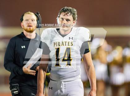 Thumbnail 1 in Crandall @ Irving photogallery.