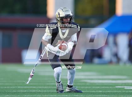 Thumbnail 2 in Crandall @ Irving photogallery.