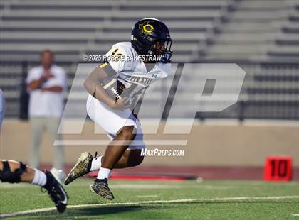 Thumbnail 3 in Crandall @ Irving photogallery.