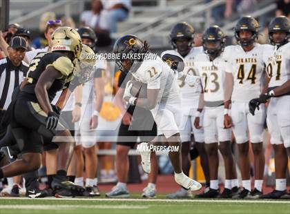 Thumbnail 2 in Crandall @ Irving photogallery.