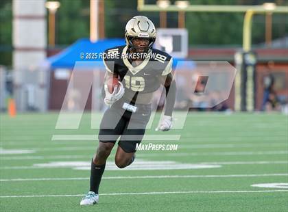 Thumbnail 3 in Crandall @ Irving photogallery.